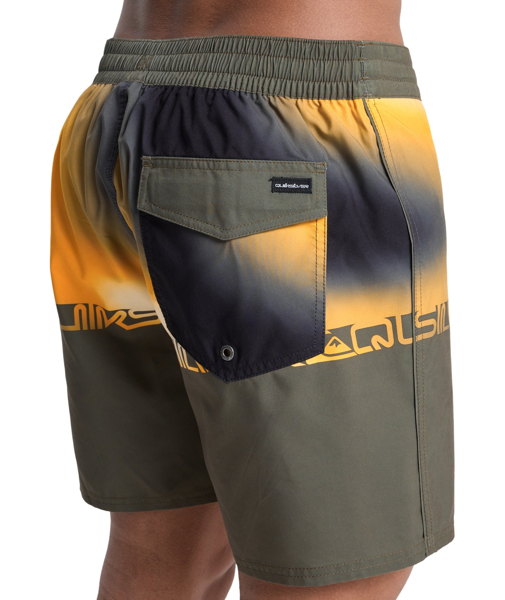EQYBS04897 -CRE6 QUIKSILVER