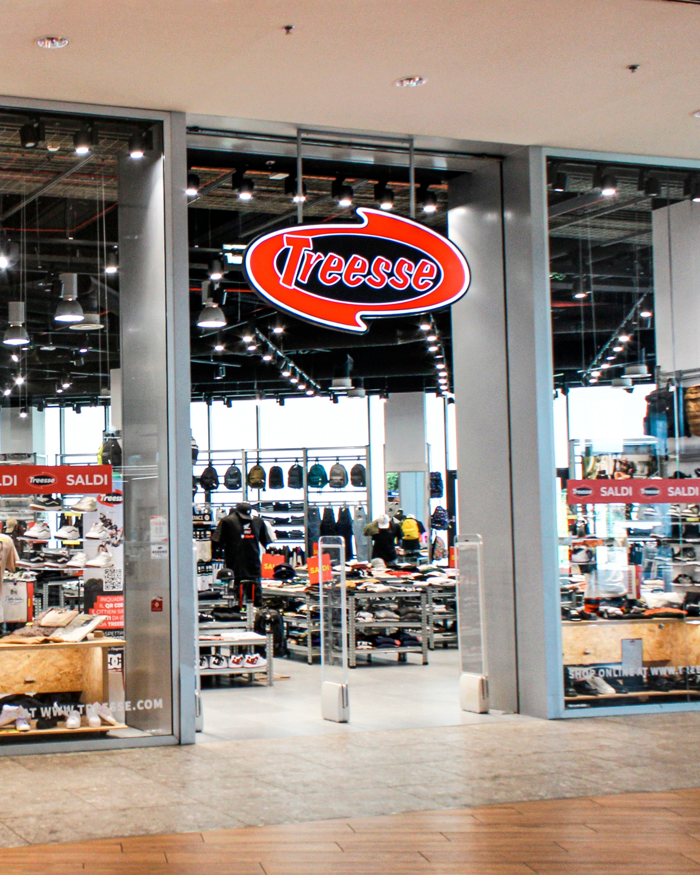Foto vetrina Treesse Arese