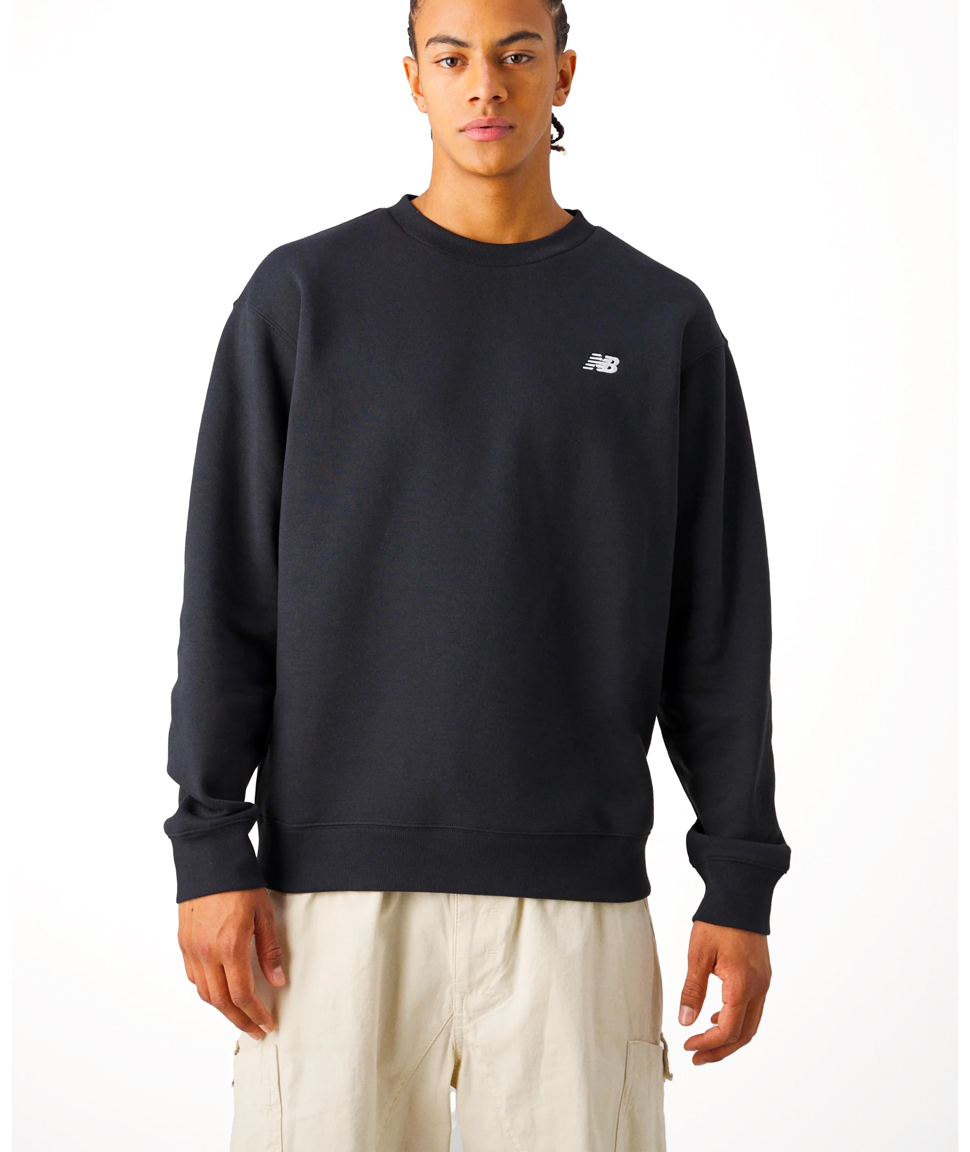 SPORT ESSENTIALS CREW - FELPA MT41510BK . NEW BALANCE