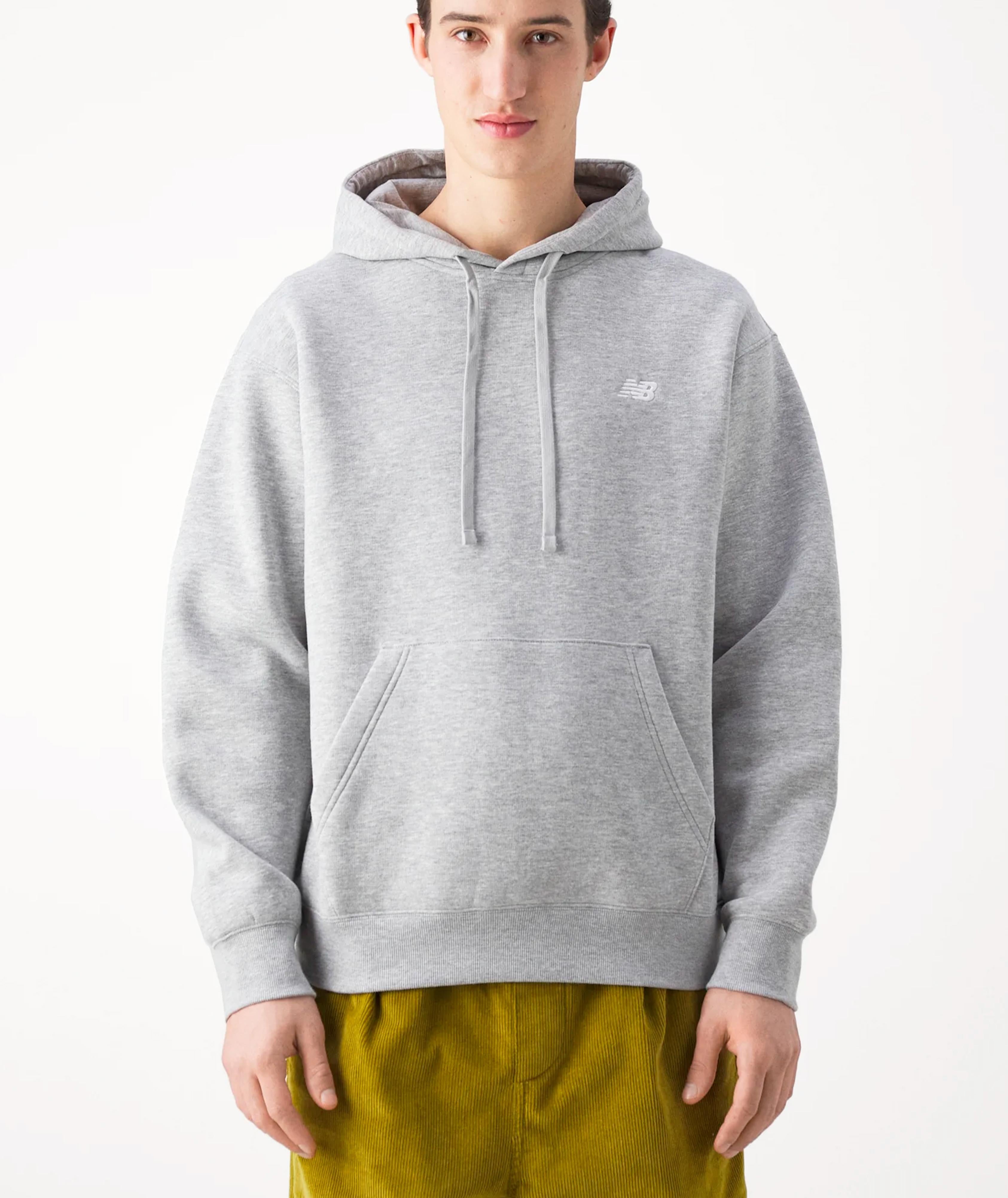 SPORT ESSENTIALS - FELPA MT41511AG . NEW BALANCE