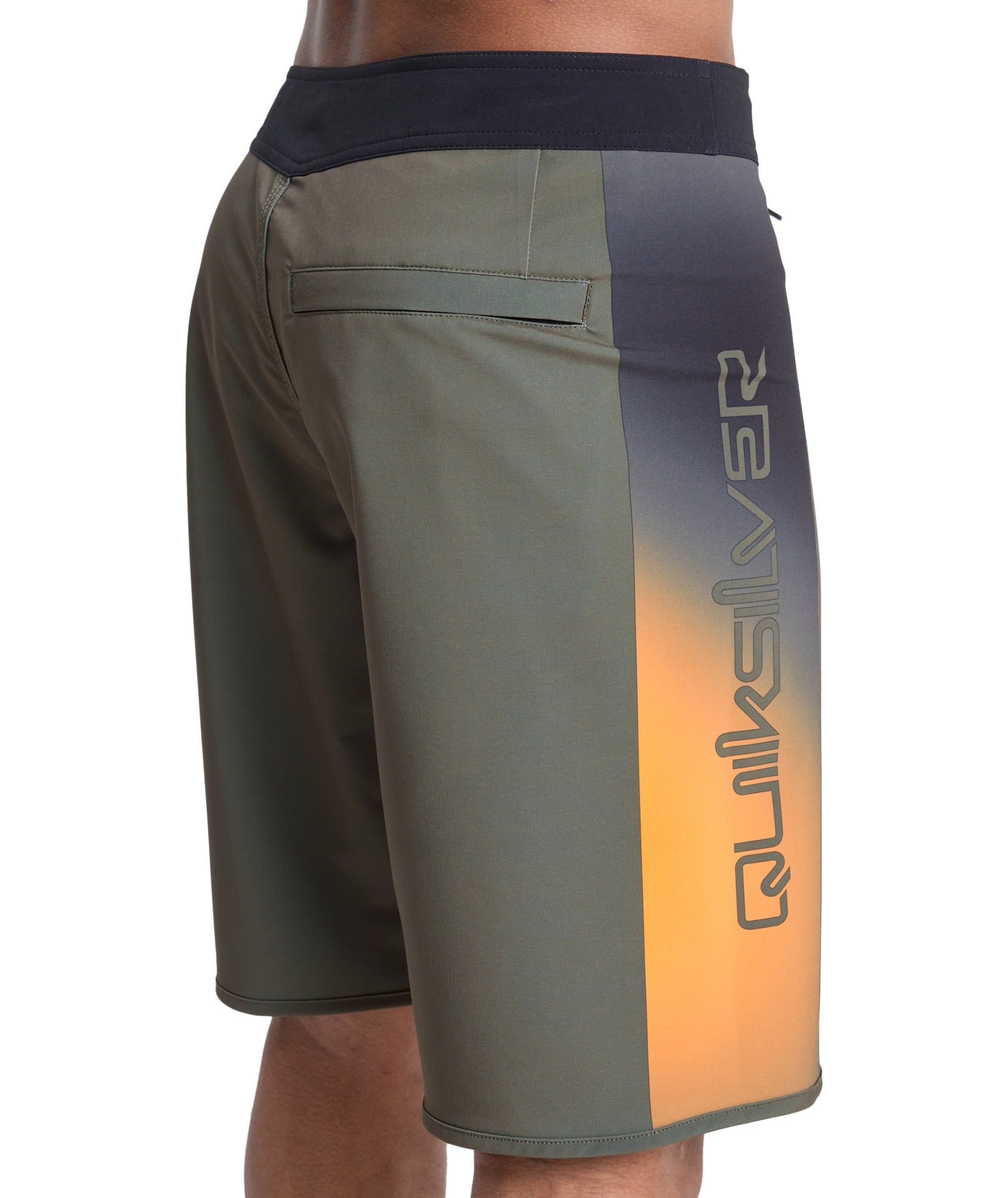  EQYBS04926 -CRE6 QUIKSILVER 