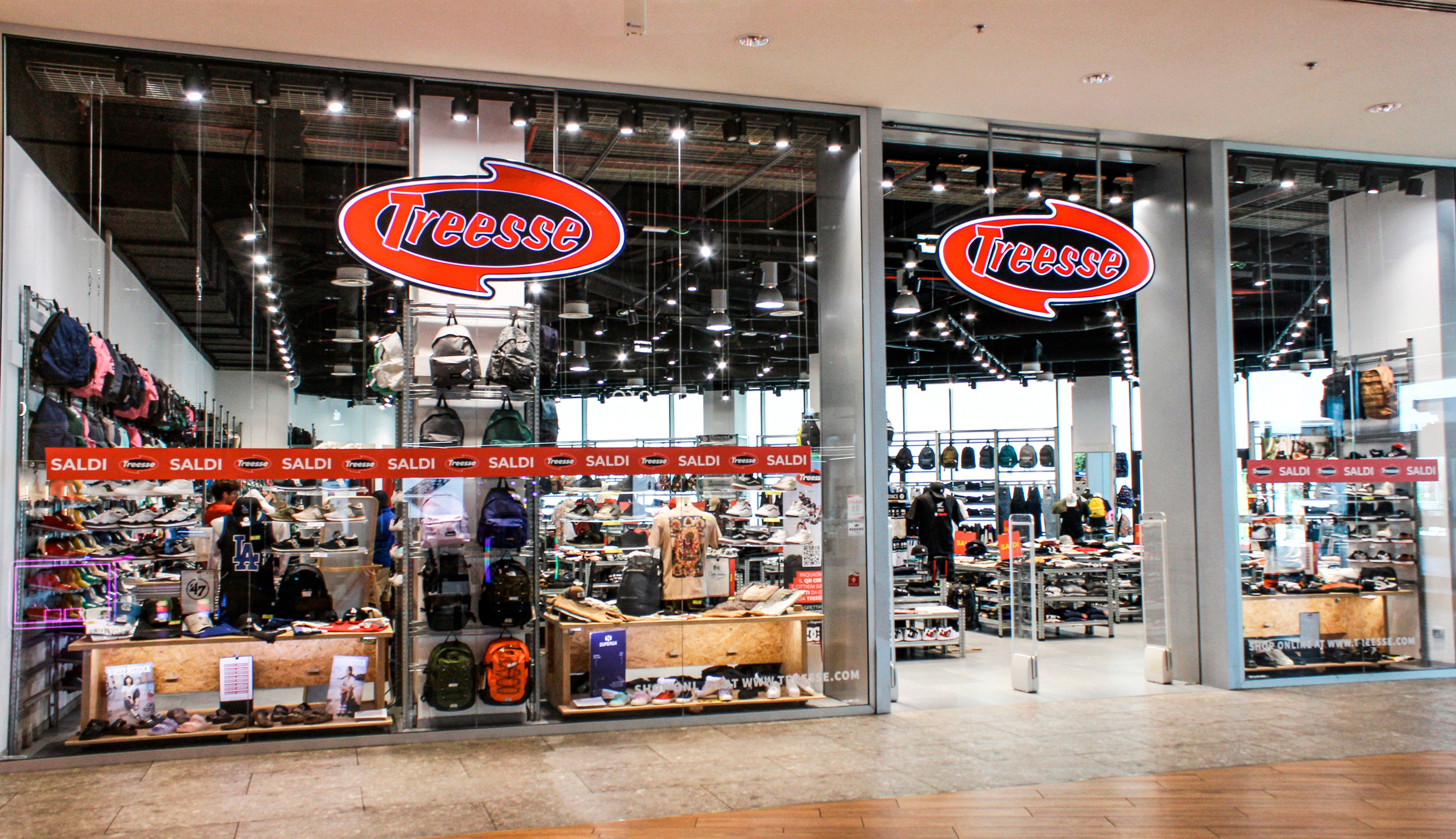 Foto vetrina Treesse Arese