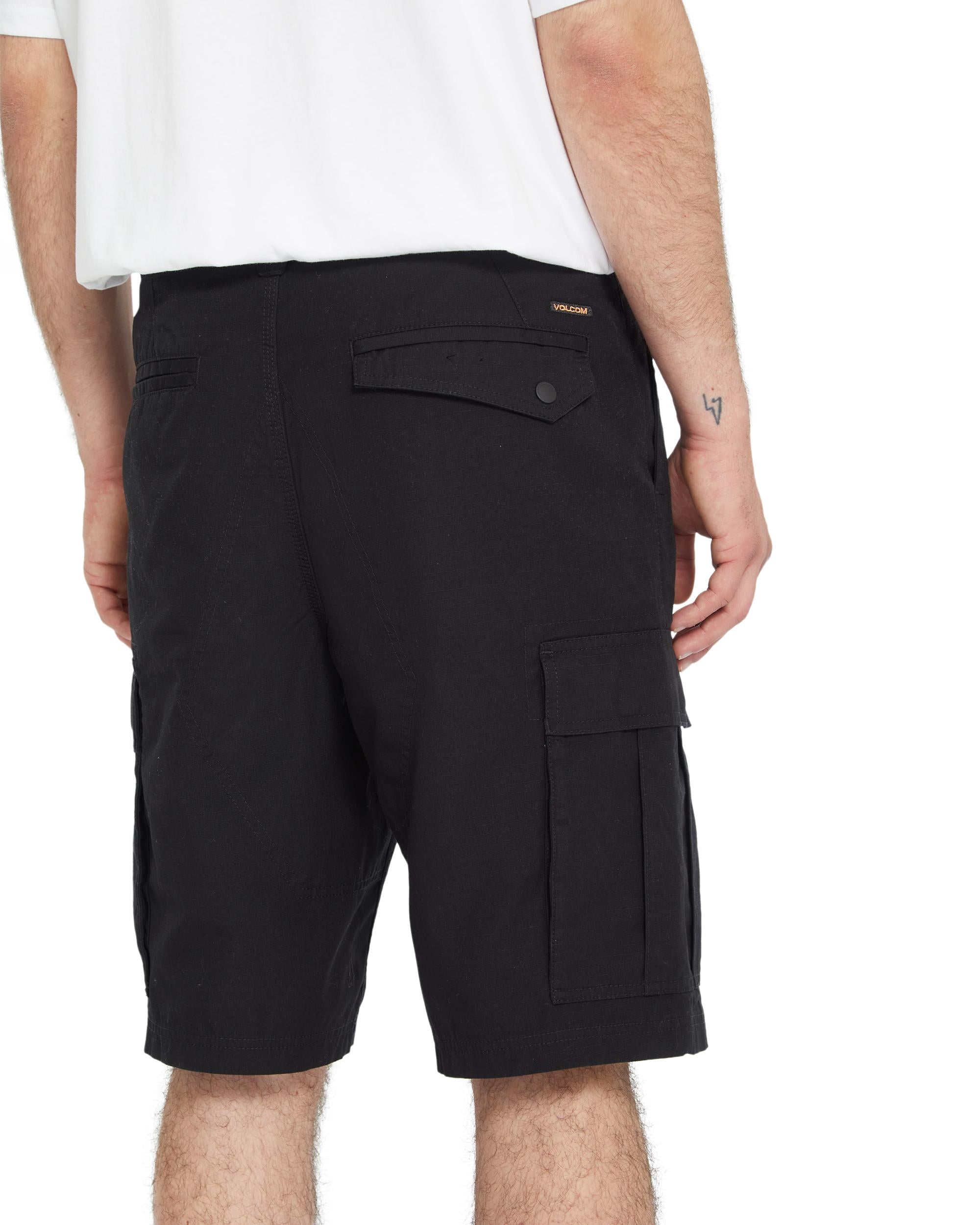  A0912502 _BLK VOLCOM 
