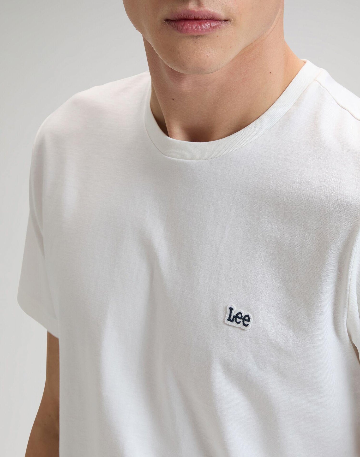 PATCH LOGO WHITE - T-SHIRT 112376605 . LEE 