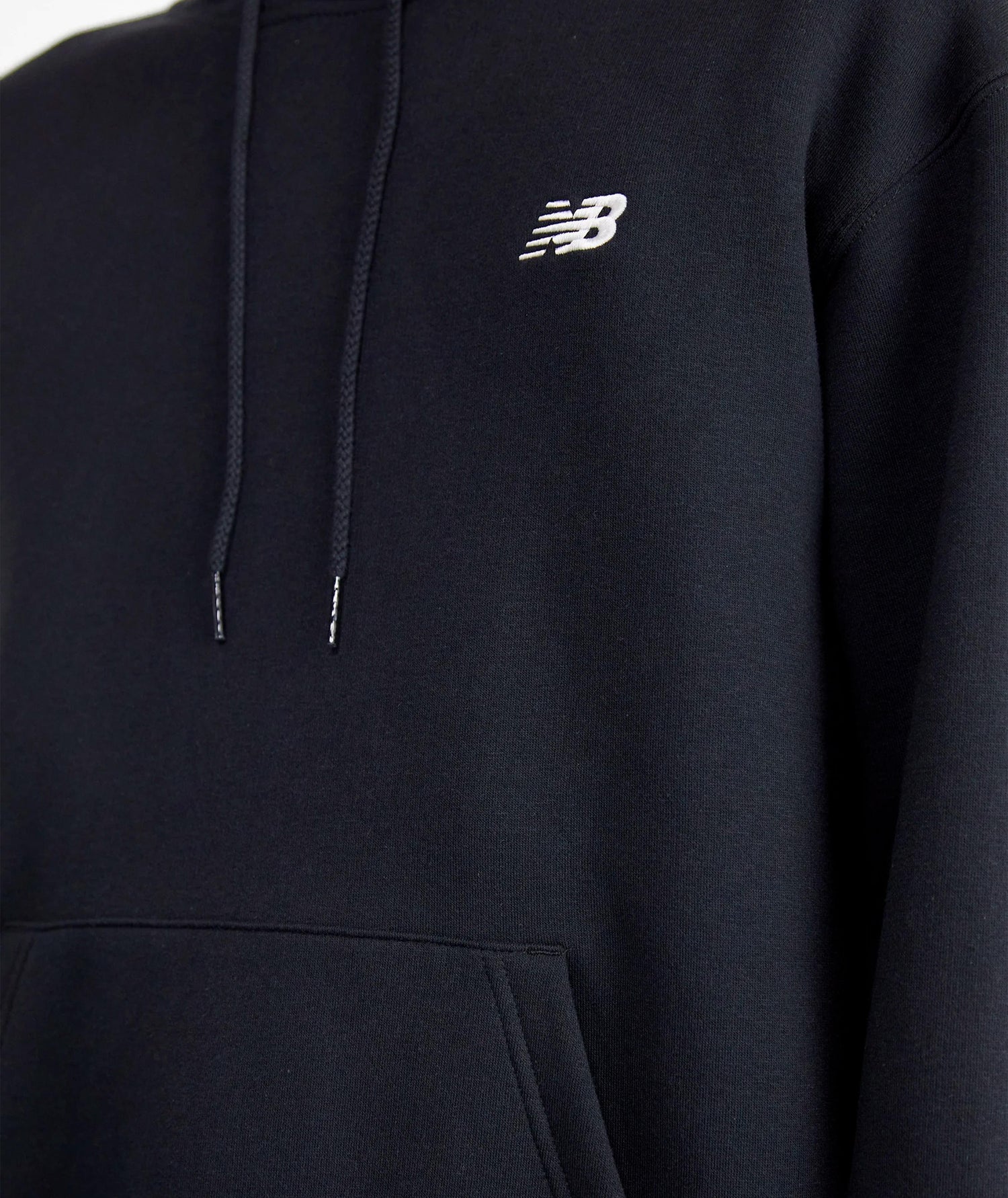 SPORT ESSENTIALS - FELPA MT41511BK . NEW BALANCE 